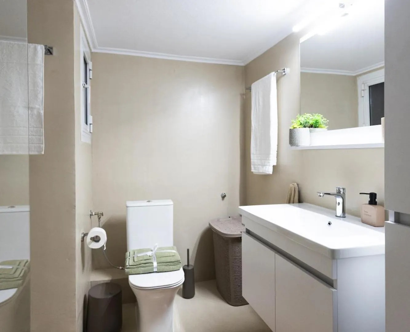 Big Stylish 2Br Apt City Views 3 Min Walk To Sea سالونيك اليونان