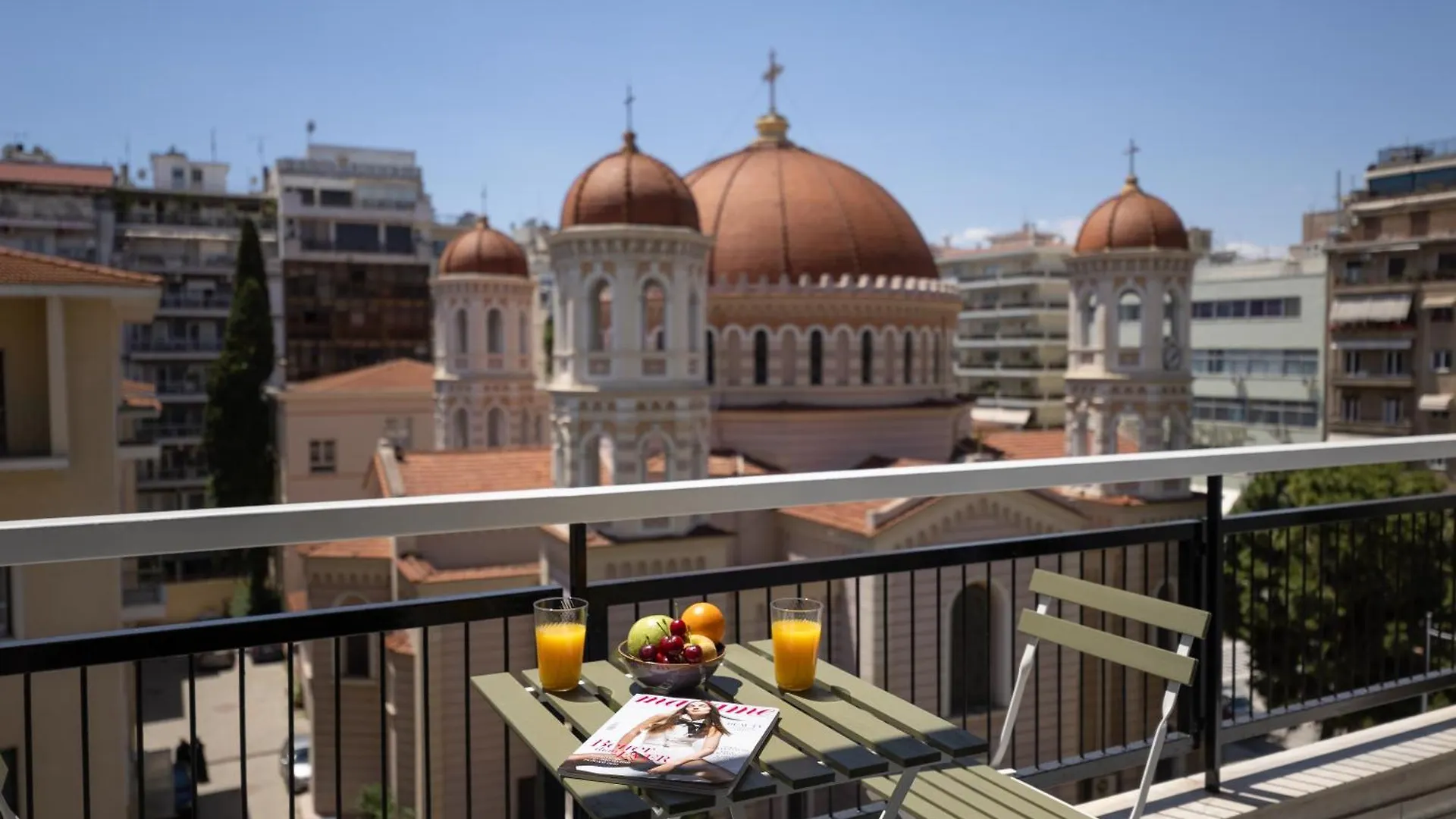 Big Stylish 2Br Apt City Views 3 Min Walk To Sea سالونيك