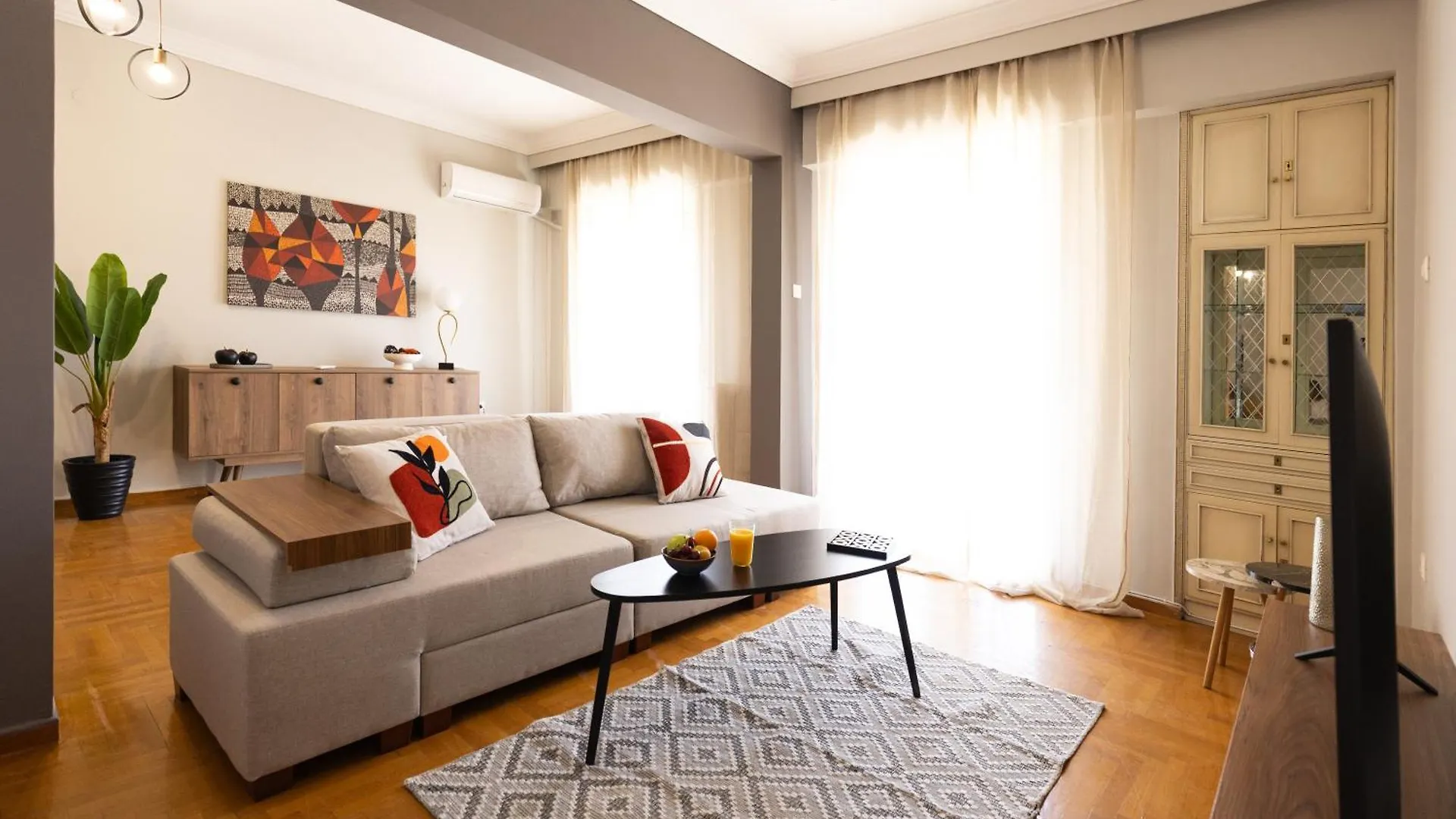 Big Stylish 2Br Apt City Views 3 Min Walk To Sea Tessalónica Apartamento